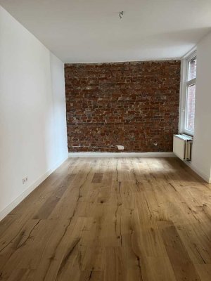 Sanierte und helle 3 Zimmer-Wohnung Nahe Lindener Markt