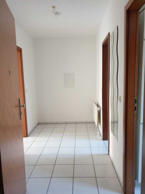 Helle 1,5-Raum-DG-Wohnung mit Balkon, Einbauküche & guter Anbindung in Mülheim-Dümpten