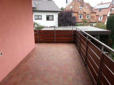 Schorndorf: Ruhige und helle 3,5 Zimmer- Wohnung mit  EBK u. Badmöbel