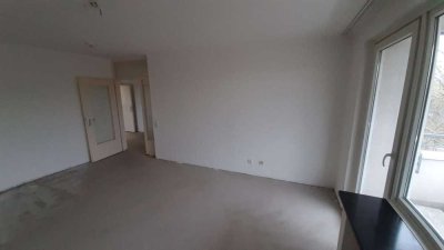 Vulkanstraße 242 - helle 2 ZKB Wohnung im 4.OG *ab sofort* zu vermieten