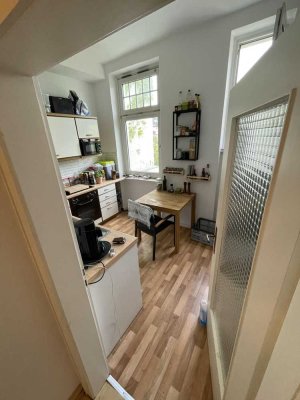 Zwei Zimmer Wohnung in bester Lage und Balkon mit Blick ins Grüne