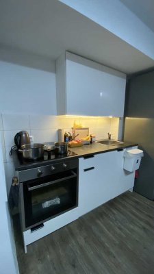 Möblierte Helle 2-Zimmer Wohnung im 1. OG in Bonn-Castell. **Befristet 12 Monate ab 31.12.2025**