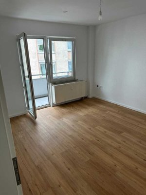 Frisch renovierte 2-Zimmer-Wohnung – 52 m² – sofort bezugsfrei!
