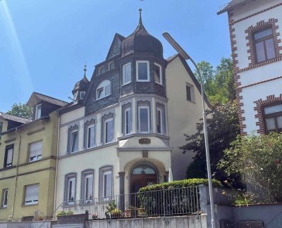 Denkmalgeschützte Stadtvilla in zentraler Lage, ideal für WG oder Familie