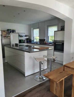 Wohnung 3-4 Zi 120qm EBK TL Wohnung mit dreieinhalb Zimmern sowie Balkon und Einbauküche in Krombach