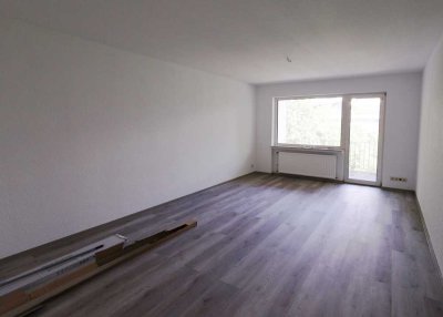 Frisch renovierte 1-Zimmerwohnung mit Balkon