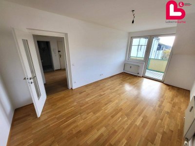Schöne Dachgeschoss Wohnung