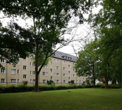 ++ Wohnen im grünen Herzen von Li-O + Topp sanierte Wohnung in ruhiger zentraler Wohnanlage ++