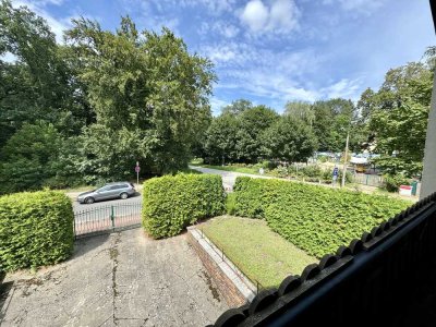 Attraktive 4-Zimmer-Wohnung mit Kamin, Balkon, Garage und Garten in der Parkallee, Fürstenwalde!