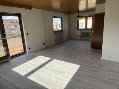 Schöne helle 87qm Wohnung mit 2 Balkonen in Stgt. Weilimdorf