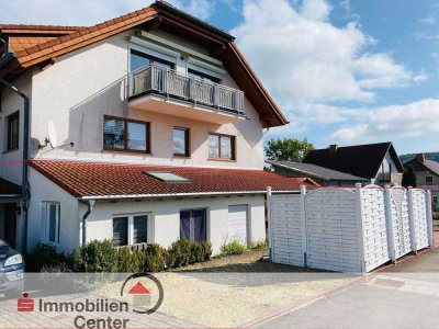 Großzügige, top-gepflegte Erdgeschosswohnung mit Terrasse und Garage in Niederlosheim!