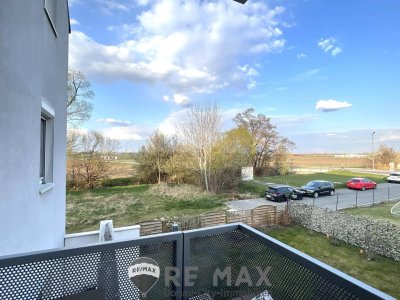"3-Zimmer mit Aussichts-Balkon, Parkplatz und Badeteich“