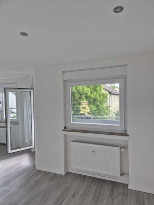 Moderne 1,5 Zimmer Wohnung + Balkon + hochwertige EBK in top Lage Hilden Süd