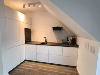 Exklusive Dachgeschosswohnung mit großer Dachterrasse & Domblick – stilvoll wohnen über den Dächern
