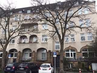 Wunderschöne 6 Zimmer Altbauwohnung in zentraler Lage-Düsseldorf-Düsseltal