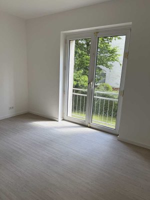 Komplett sanierte 3-Zimmer-EG-Wohnung in Düsseldorf Hassels
