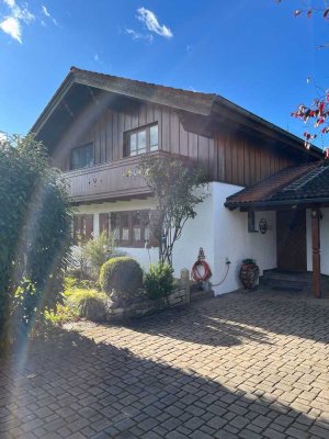 Mitbewohner*in zur Miete in einem Einfamilienhaus gesucht