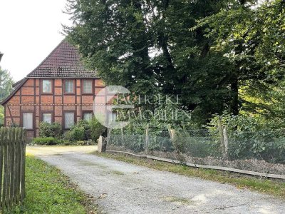 Historisches Fachwerkensemble mit 1 ha Grundstück und 2 Mietshäusern in idyllischer Nähe zu Lüneburg