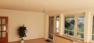 Helle 3-Zimmer-EG-Wohnung mit Südterrasse & Garten – zentral in Bad Oldesloe