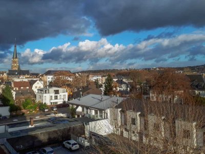 Koblenz, 4 Zi Wohnung, 2 Balkone  mit unverbauter Aussicht