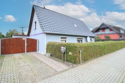 Zuhause mit Garten, Garage und 2 Freistellplätzen in Feldrandlage