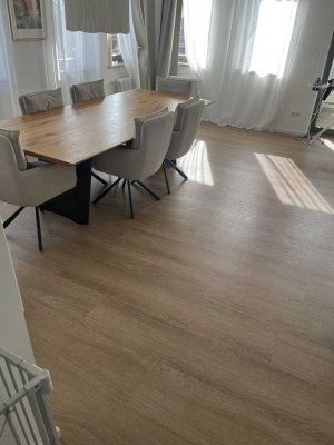 Helle 2-ZiWohnung mit Balkon in neuwertigem Zustand- Königsbach