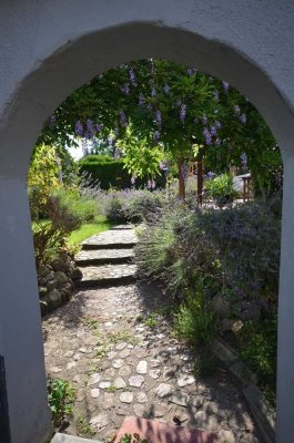 Idyllisches Landhaus am See, mit großer Gartensauna, ruhig gelegen, vor den Toren Berlins