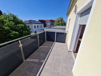 +++Schöne 3 ZKB - kernsaniert - 1. OG mit Balkon & Garage+++