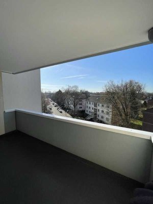 **Wunderschöne, helle 3,5-Zimmer Wohnung in Köln Weiden**