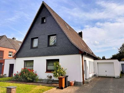 ***Wohnen in bester Lage - Geräumiges Einfamilienhaus mit großzügigen Garten***