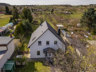 Provisionsfrei – A + Wohnhaus mit großem Grundstück, Ausbaureserve und Kaminofen
