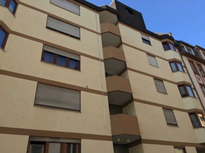 Wohnen mit Charakter: 2-Zimmer-Wohnung in zentraler Lage von Offenbach