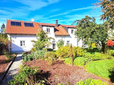 Mehrgenerationenwohnen mit Pool und Sauna auf sehr großem Südgrundstück in ruhiger Lage