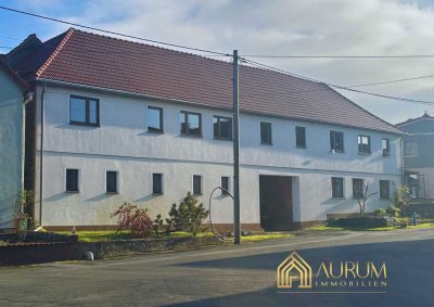 Haushälfte eines 4-Seiten-Hofs in Gertewitz mit 3 Garagen, Garten und Nebengelassen