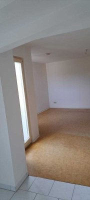 1-Zimmer WE mit Balkon und EBK im renovierten Altbau Zentrum