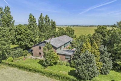 Resthof in schöner Feldrandlage von Vadersdorf mit diversen Nutzungs- und Gestaltungsoptionen