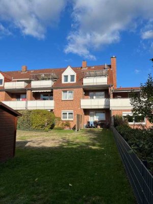 Ruhige und gepflegte 2,5 Zi. DG-Wohnung im 2. OG