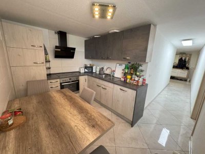 Investmentchance: 2-Zi.-Wohnung leerstehend & möbliert im Yockhochhaus