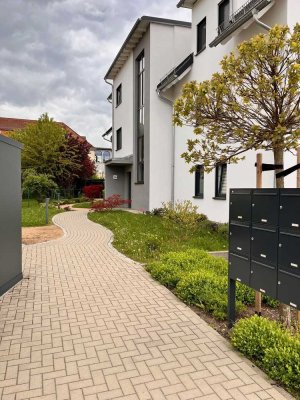 wunderschöne altersgerechte 2-Raum Wohnung im DG mit moderner Ausstattung
