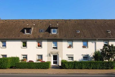 Wohnung im Erdgeschoss mit Dusche, 2,5 Zimmer im grünen aber doch Zentral