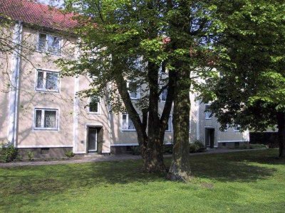 Renovierte 3-Zimmer-Erdgeschosswohnung mit Balkon und Tageslichtbad