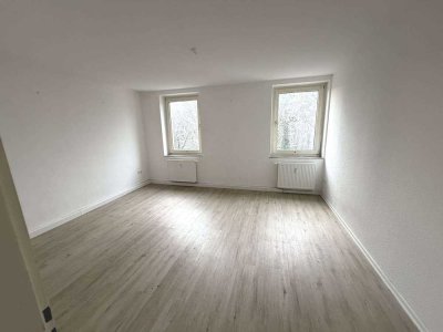 ⭐�3erWG-GEEINGNET-Gepflegte Wohnung mit Laminat,2 Bädern, Wohnküche, Duschbad & Balkon⭐�
