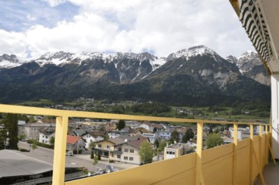 Helle 2-Zimmer-Wohnung mit großem Balkon – befristet bis März 2026 zu vermieten