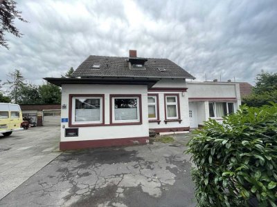 3-Familien-Haus, Doppelgarage, Parkplätze, Bönningstedt, Kieler Straße 162