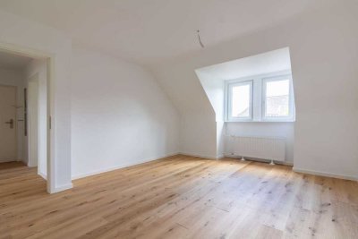 MODERNE DACHGESCHOSSWOHNUNG IN RUHIGER LAGE MIT TAGESLICHTBAD - JETZT SCHNELL SEIN +PROVISIONSFREI+