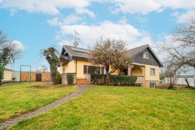 Sehr großzügiges Haus plus Büro!