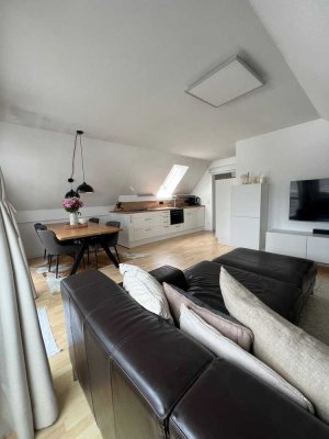 Dachgeschosswohnung mit Loftfeeling inkl. Garage & Stellplatz