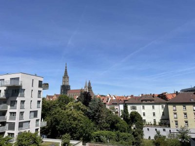 Panorama Wohnung 45m2 saniert, möbliert Blick auf Ulmer Münster von privat