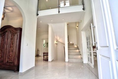 Luxuriös und stilvoll: Elegantes, großzügiges Einfamilienhaus mit exklusiver Ausstattung in Greven