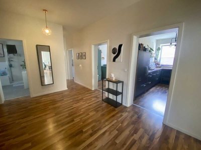 Einziehen und sich wohlfühlen! Großzügige 4-Zimmer Wohnung in Bayreuth - St. Georgen mit Einbauküche